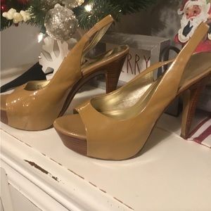 Jessica Simpson nude open toed platform sandles